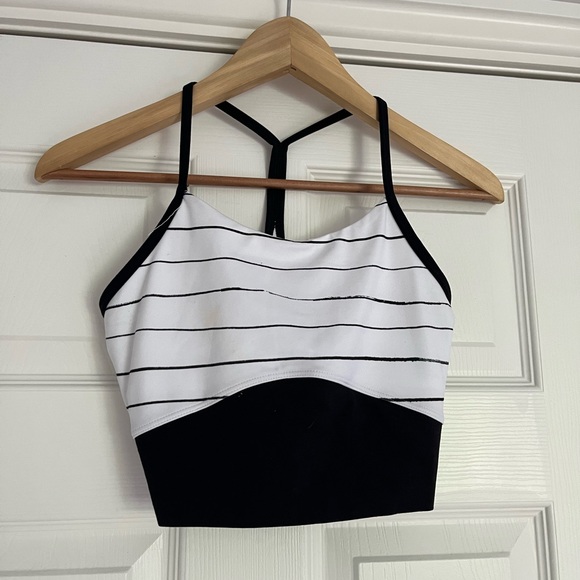 Legend Cropped Shelf Tank - Picture 2 of 4